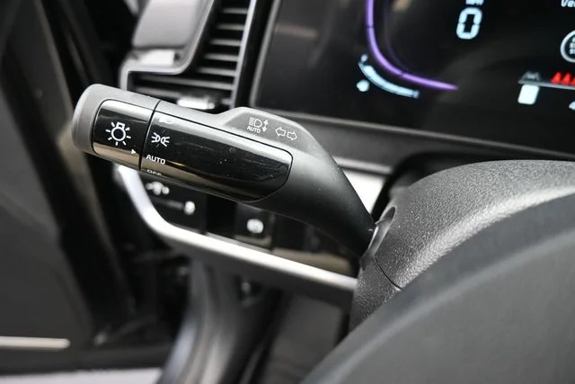 2023 Kia Sportage EX - Photo 18