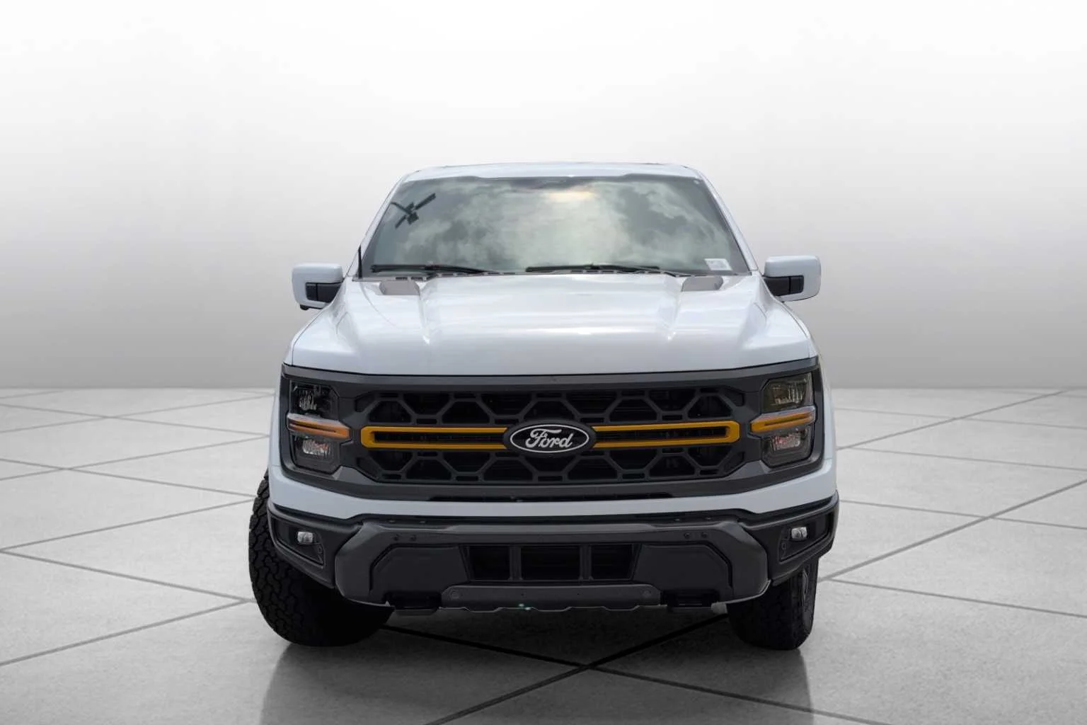 New 2026 Oxford White Ford Tremor image 3