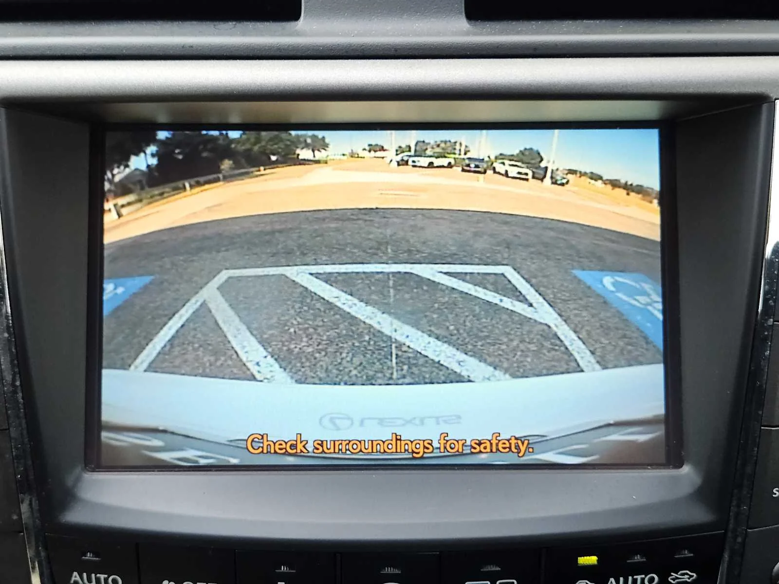 Used 2014 Starfire Pearl Lexus  image 12