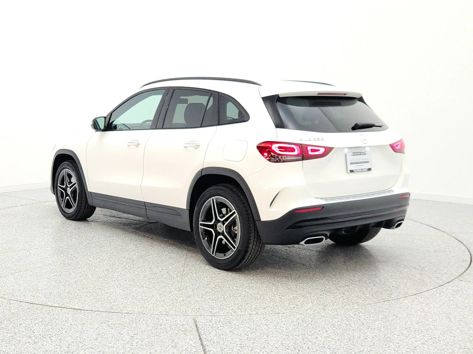 Used 2023 Polar White Mercedes-Benz GLA 250 SUV image 7