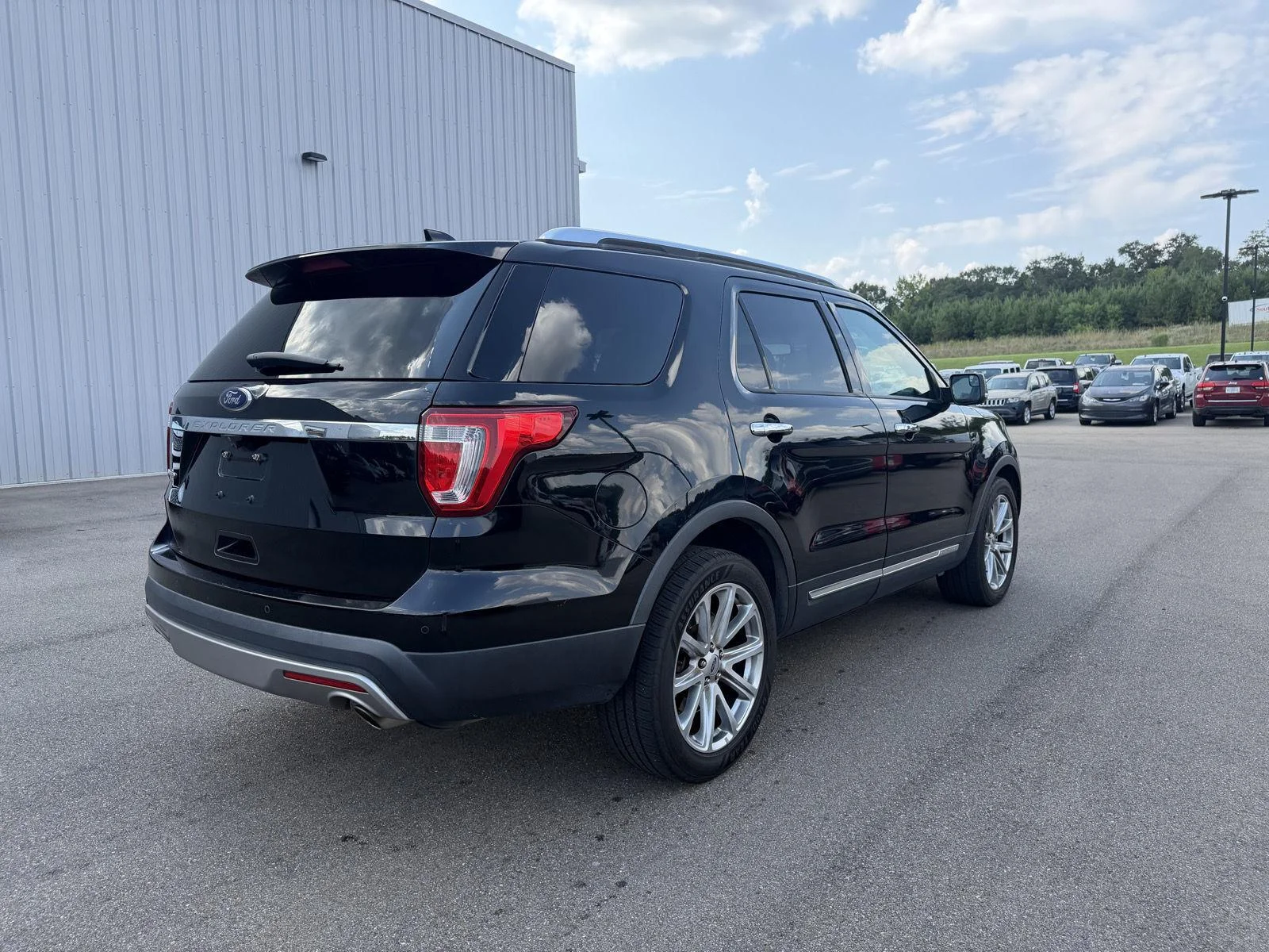 Used 2017 Shadow Black Ford Limited image 6