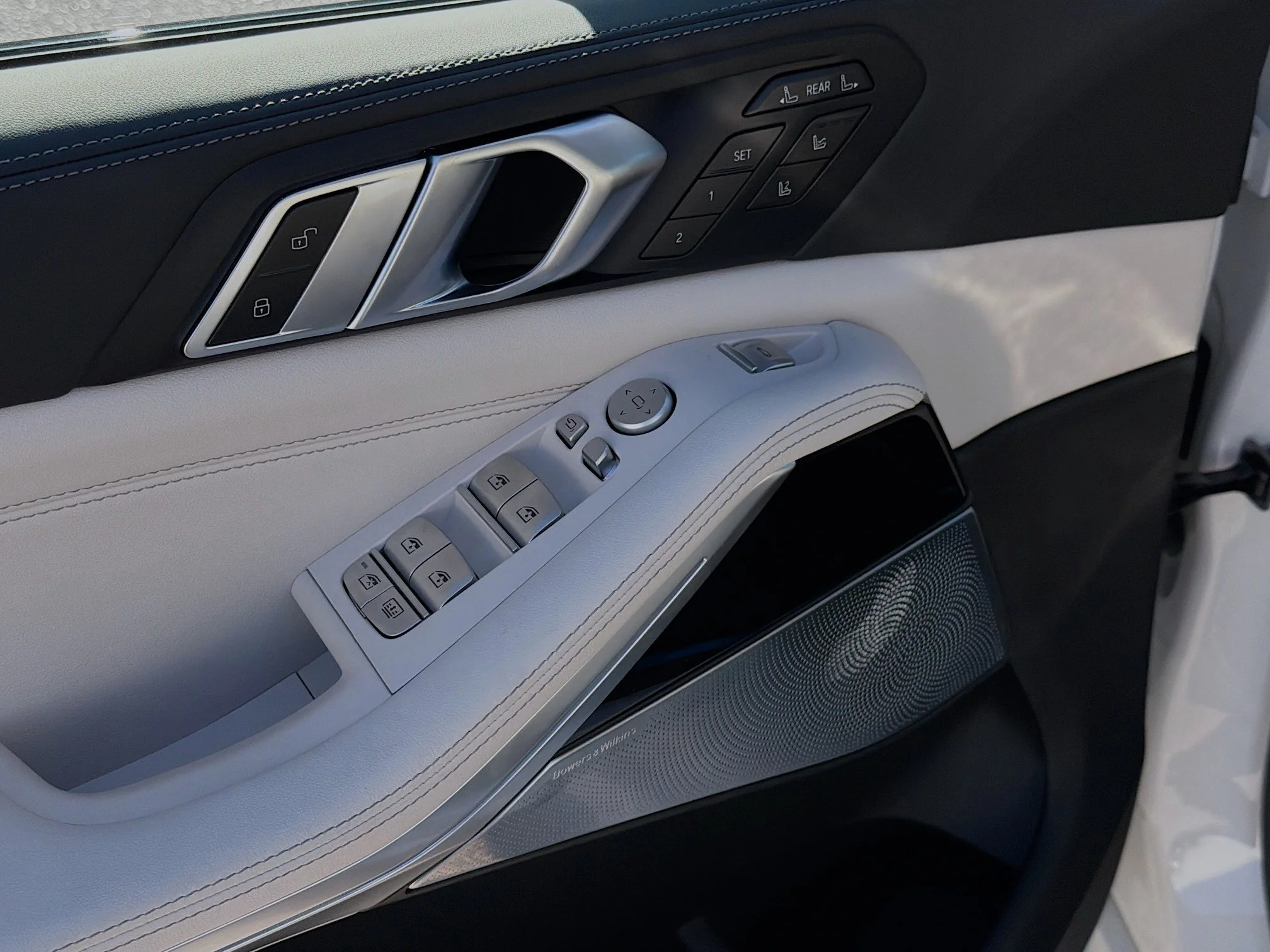 New 2026 Alpine White BMW ALPINA XB7 image 24