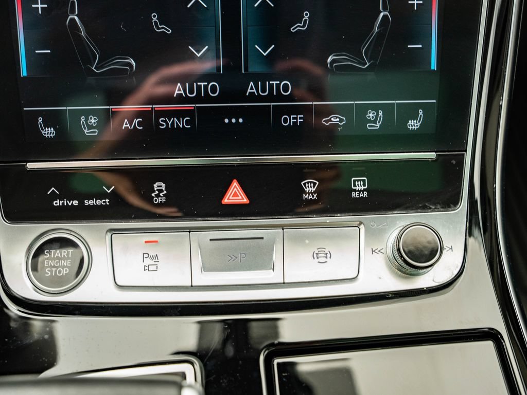 Used 2025 Mythos Black Metallic Audi L 55 image 37