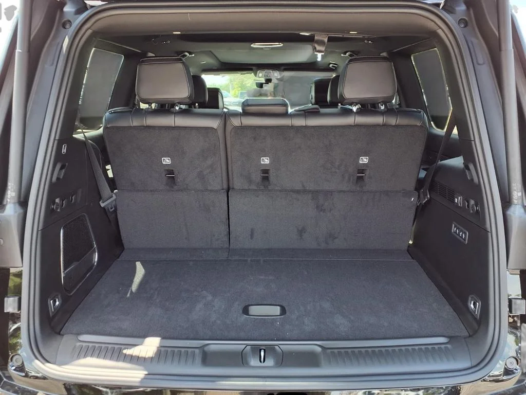 New 2026 High Gloss Black Exterior Paint Jeep Limited Reserve image 28