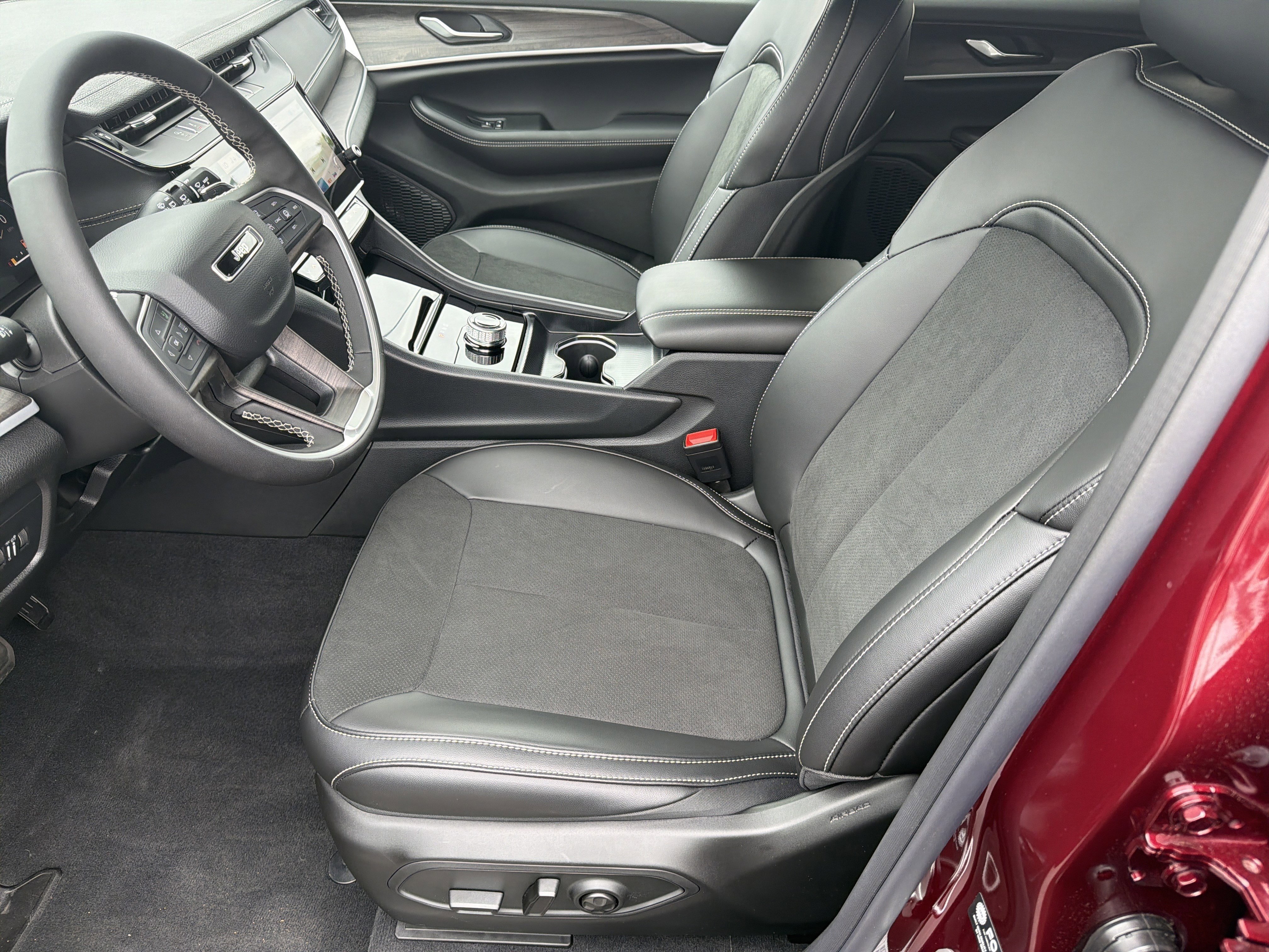 New 2026 Velvet Red Pearlcoat Jeep Laredo Altitude image 11