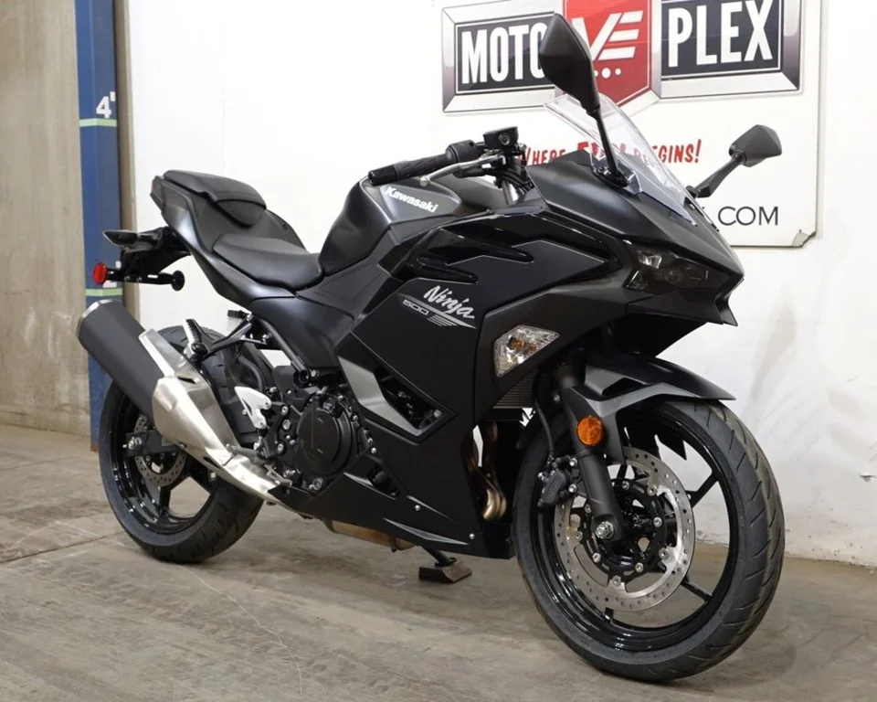 New 2026 Metallic Flat Spark Black/Metallic Spark Black Kawasaki Metallic Flat Spark Black image 2