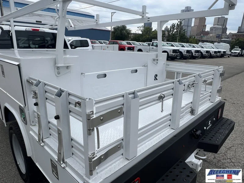 New 2026 Oxford White Ford F-550® XL image 10