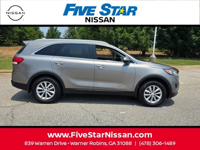 Used 2018 Silver Kia LX image 14