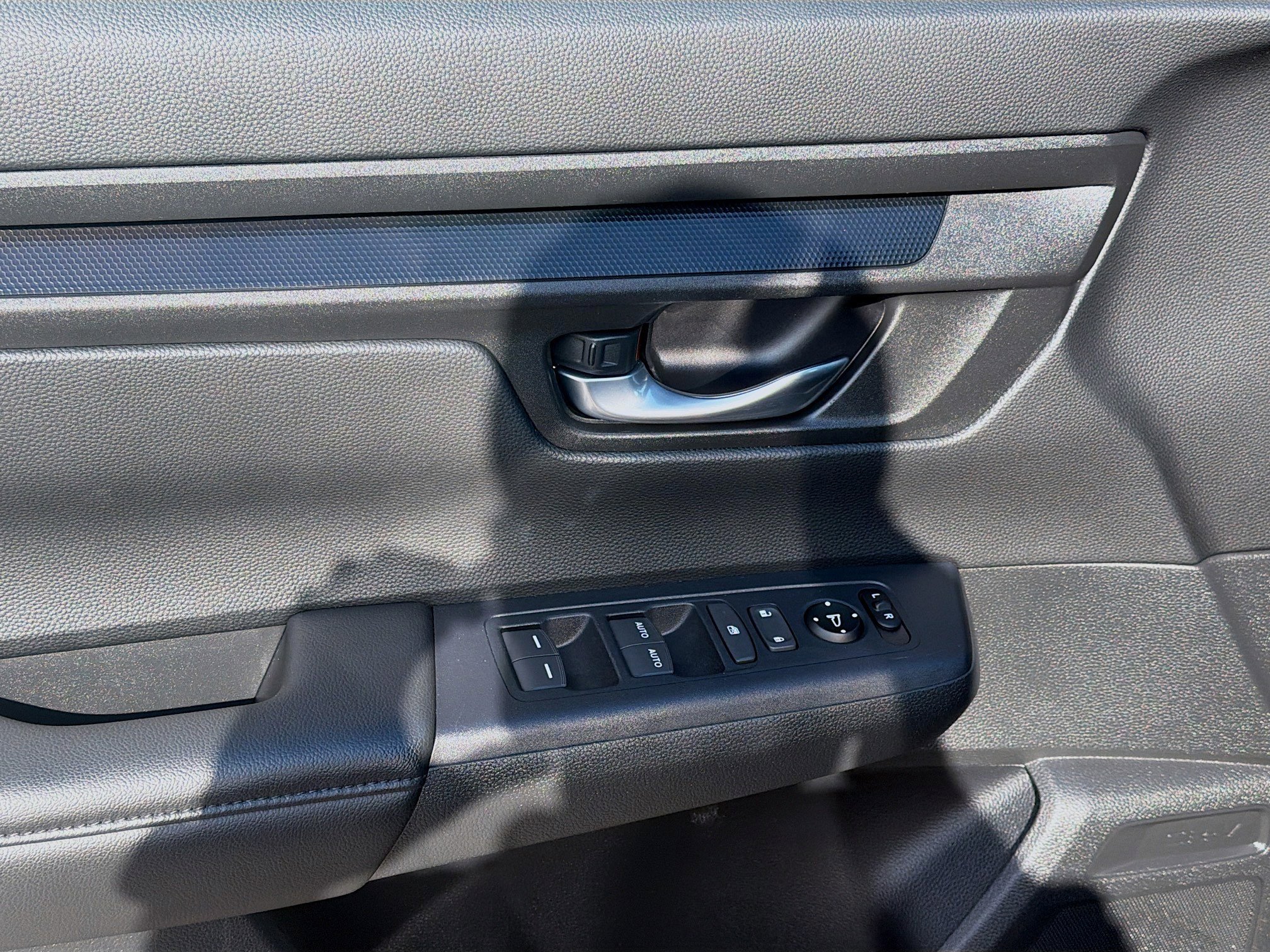 2025 Honda CR-V EX - Photo 16