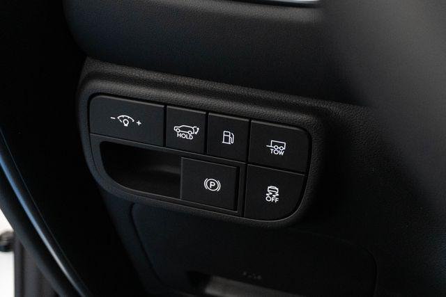 New 2026 White Hyundai Blue SEL 8P image 21