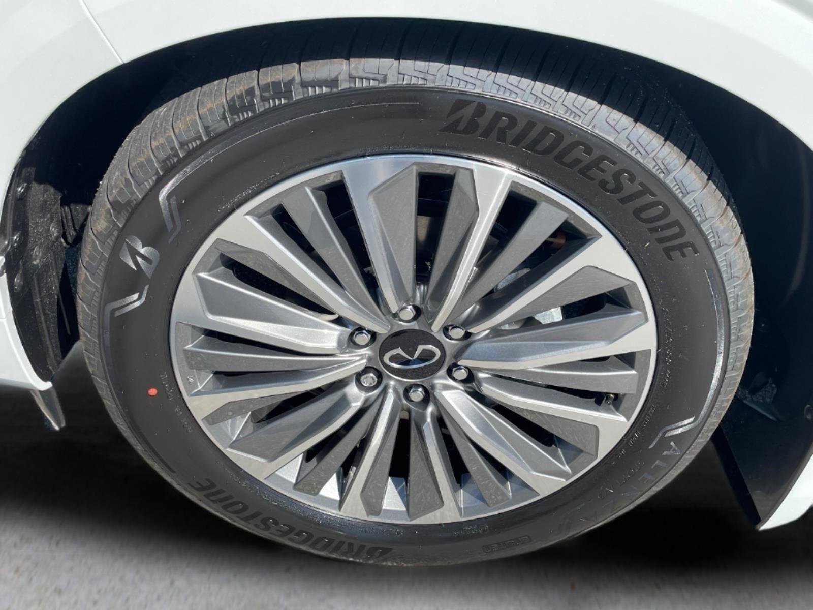 2026 INFINITI QX80 Luxe - Photo 12