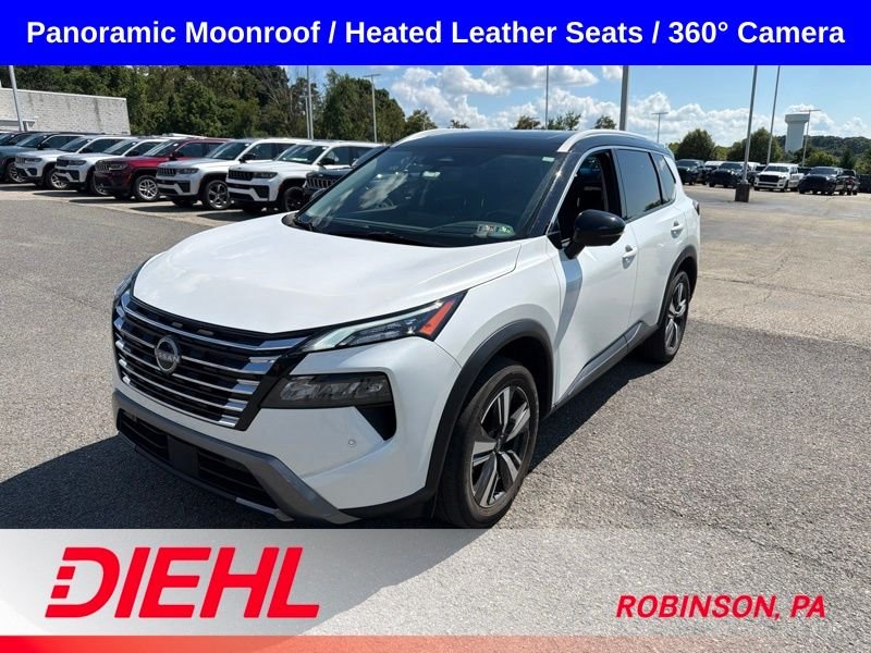 Used 2025 White Nissan SL image 1