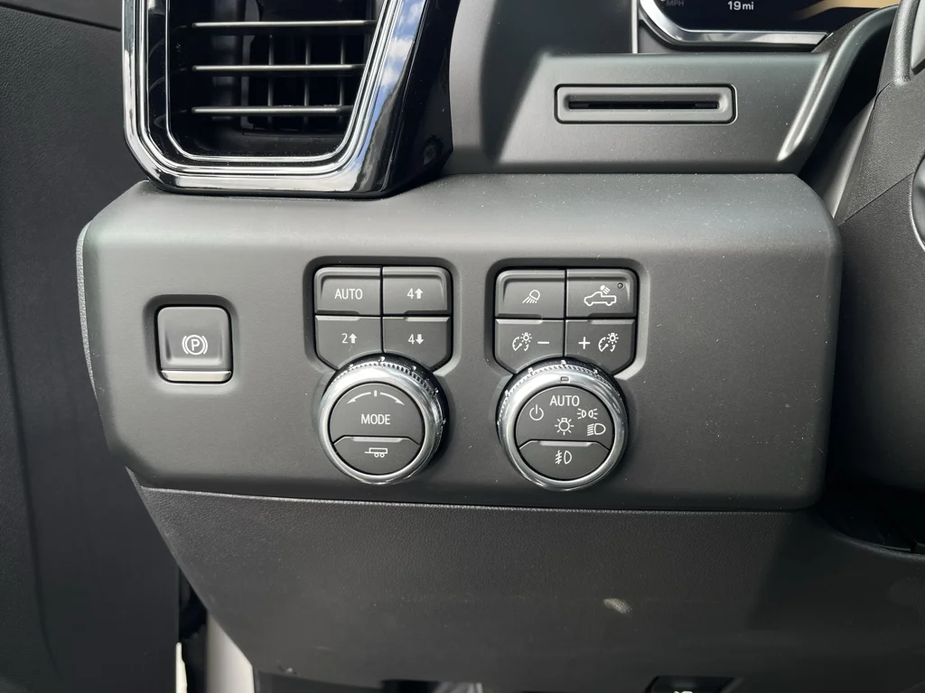 2026 GMC Sierra 1500 AT4 - Photo 16