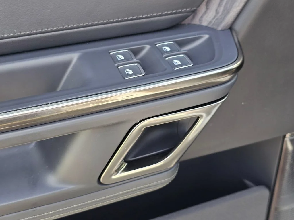 Used 2022  RIVIAN Adventure Package image 24