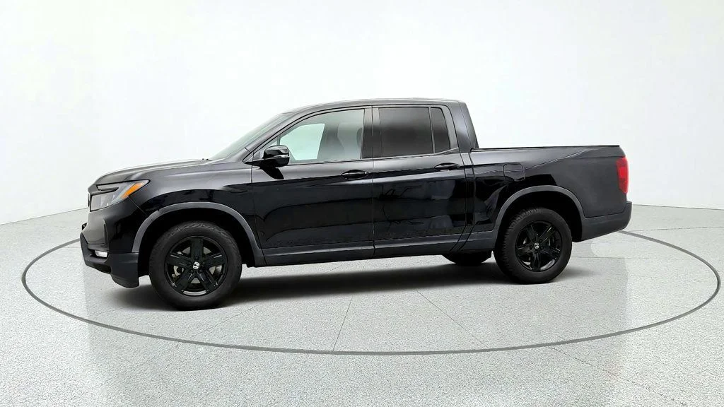 Used 2023 Crystal Black Pearl Honda Black Edition AWD image 8