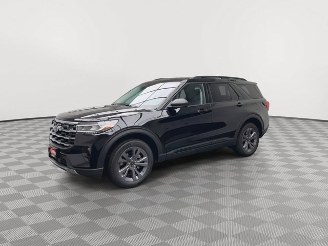 Used 2026 Agate Black Metallic Ford Active with 100A Pkg image 38