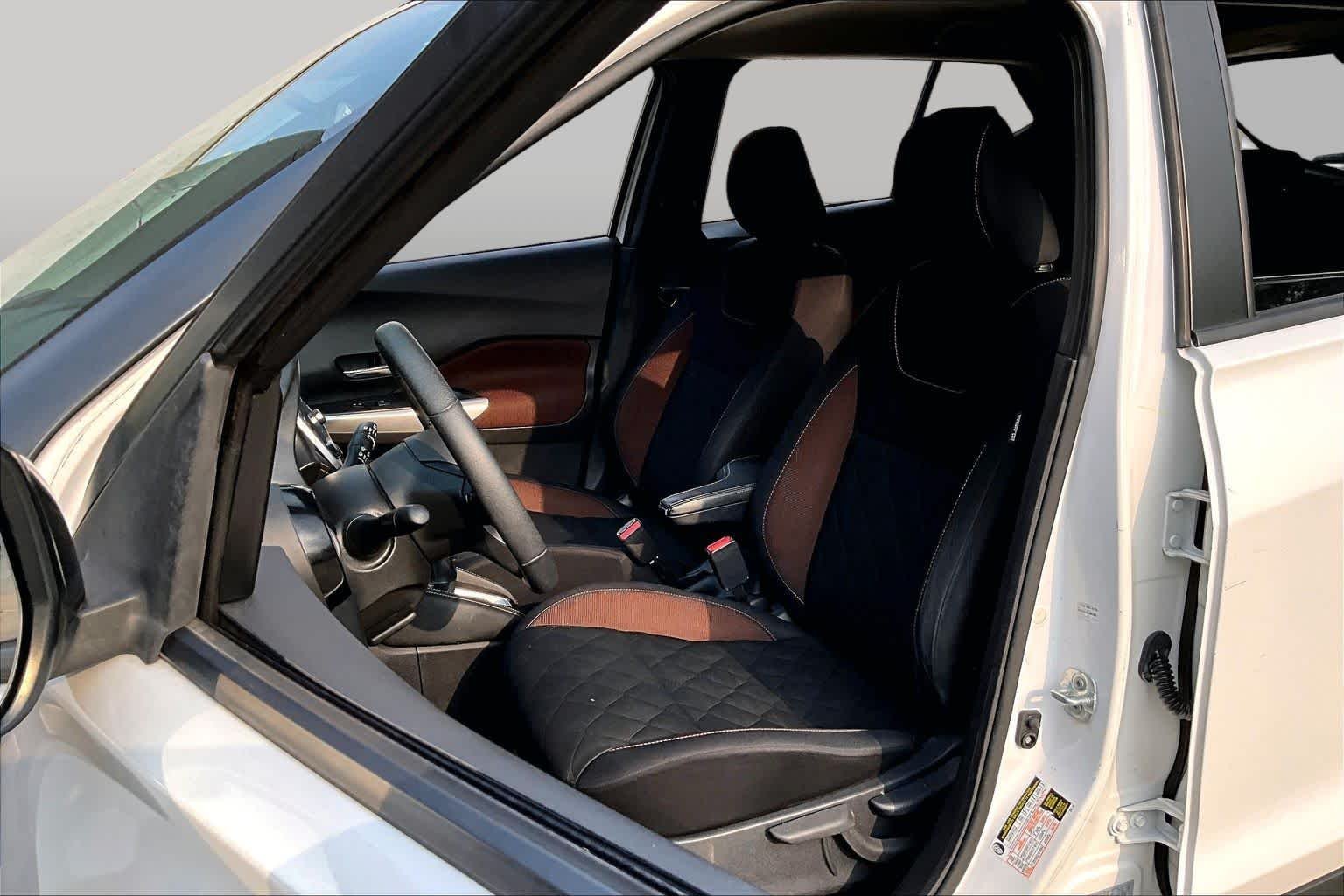Used 2020 Aspen White/Super Black Nissan SR image 8