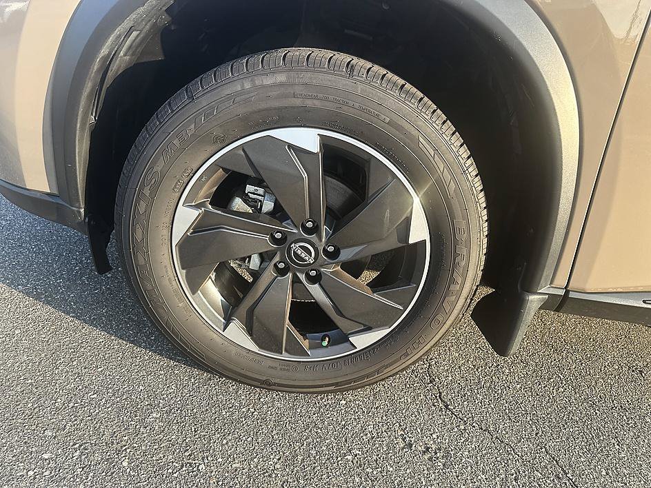 Certified Used 2024 Baja Storm Metallic Nissan SV image 9