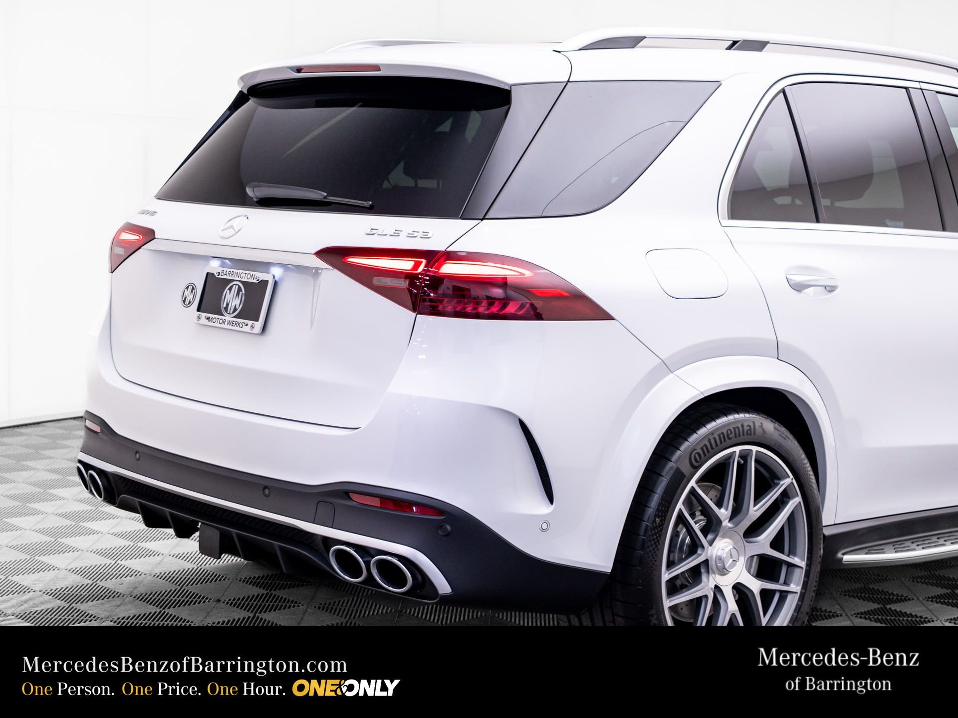 New 2026 MANUFAKTUR Moonlight White Metallic Mercedes-Benz GLE 53 AMG® image 44