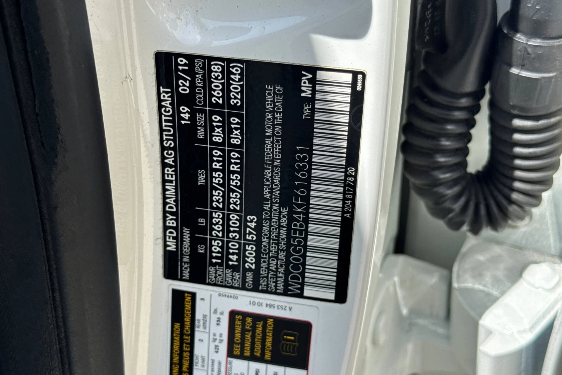 Used 2019 White Mercedes-Benz GLC 350e image 29