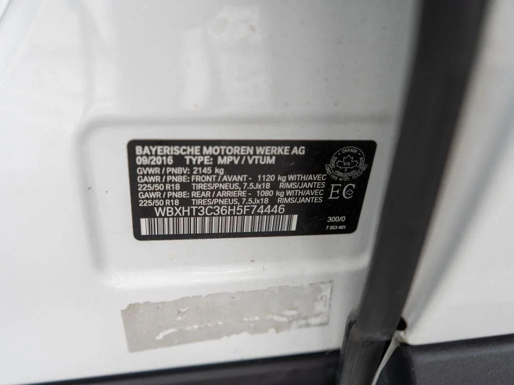 Used 2017 White BMW xDrive28i image 36