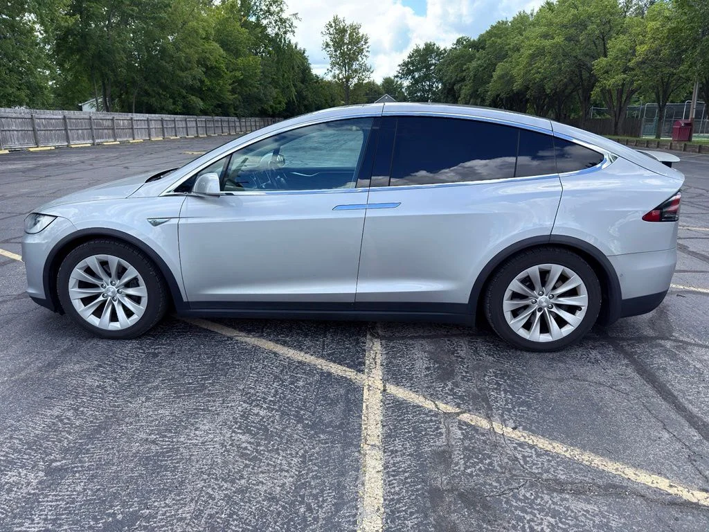 Used 2016 Silver Tesla  image 14