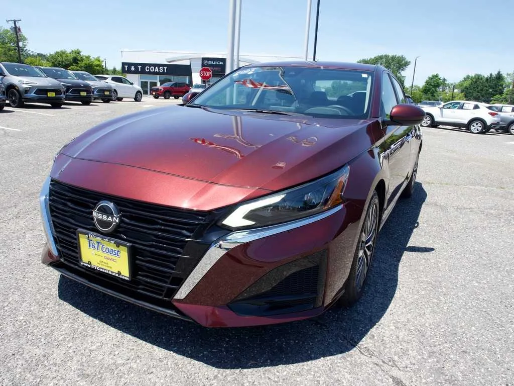 2023 Nissan Altima SV