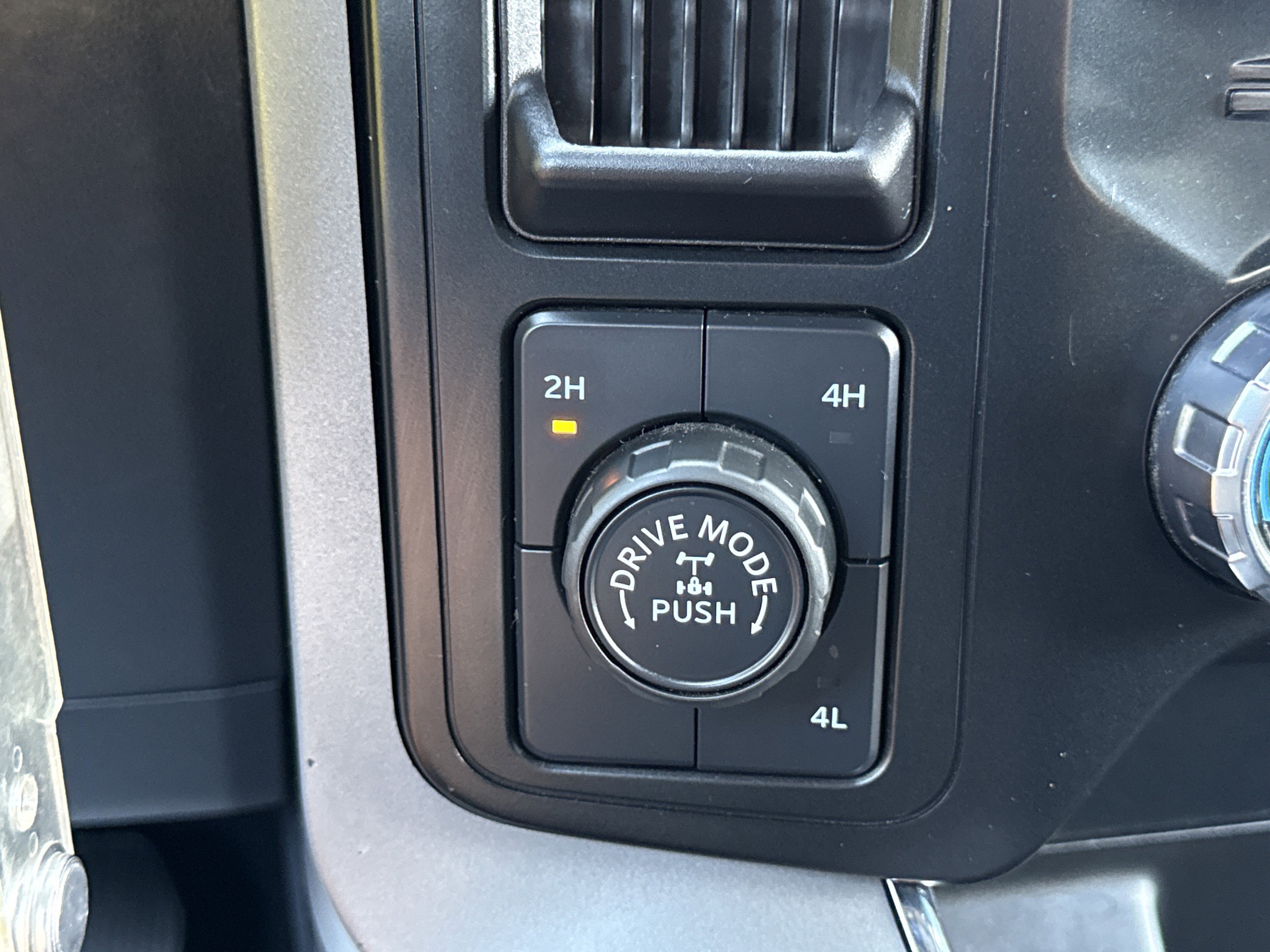 2024 Ford F-150 XLT - Photo 23