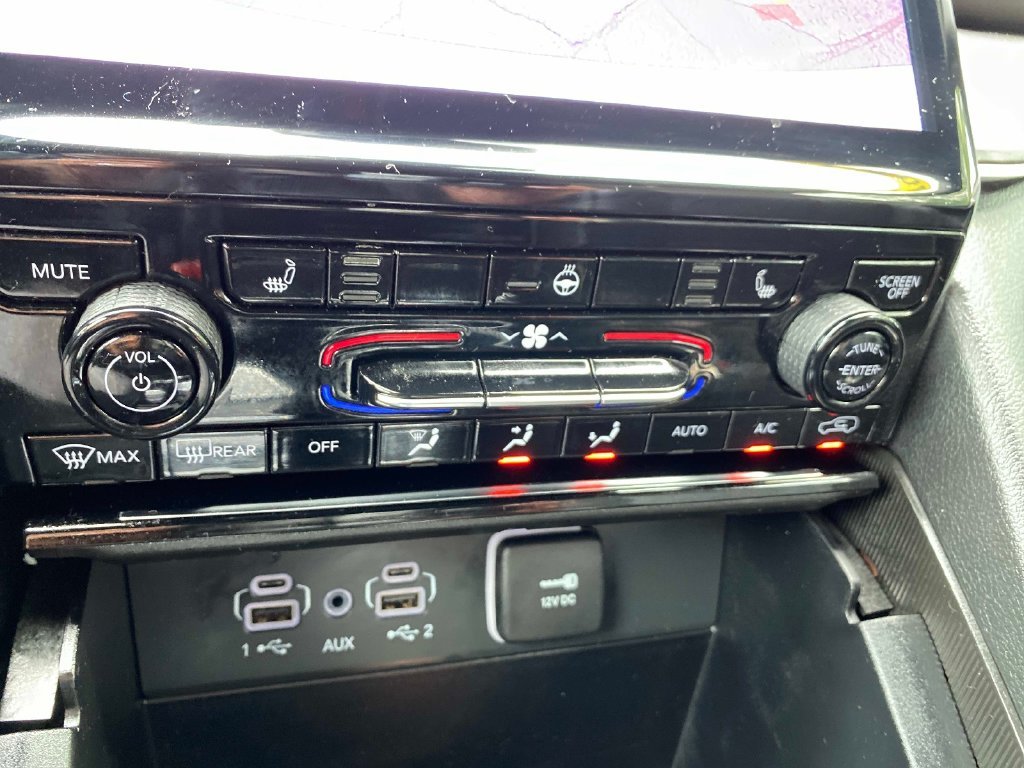 Used 2024 White Jeep Limited image 18
