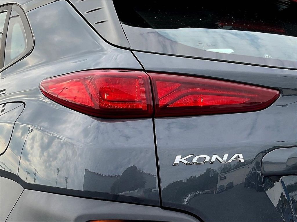 Used 2019 Gray Hyundai SE image 24