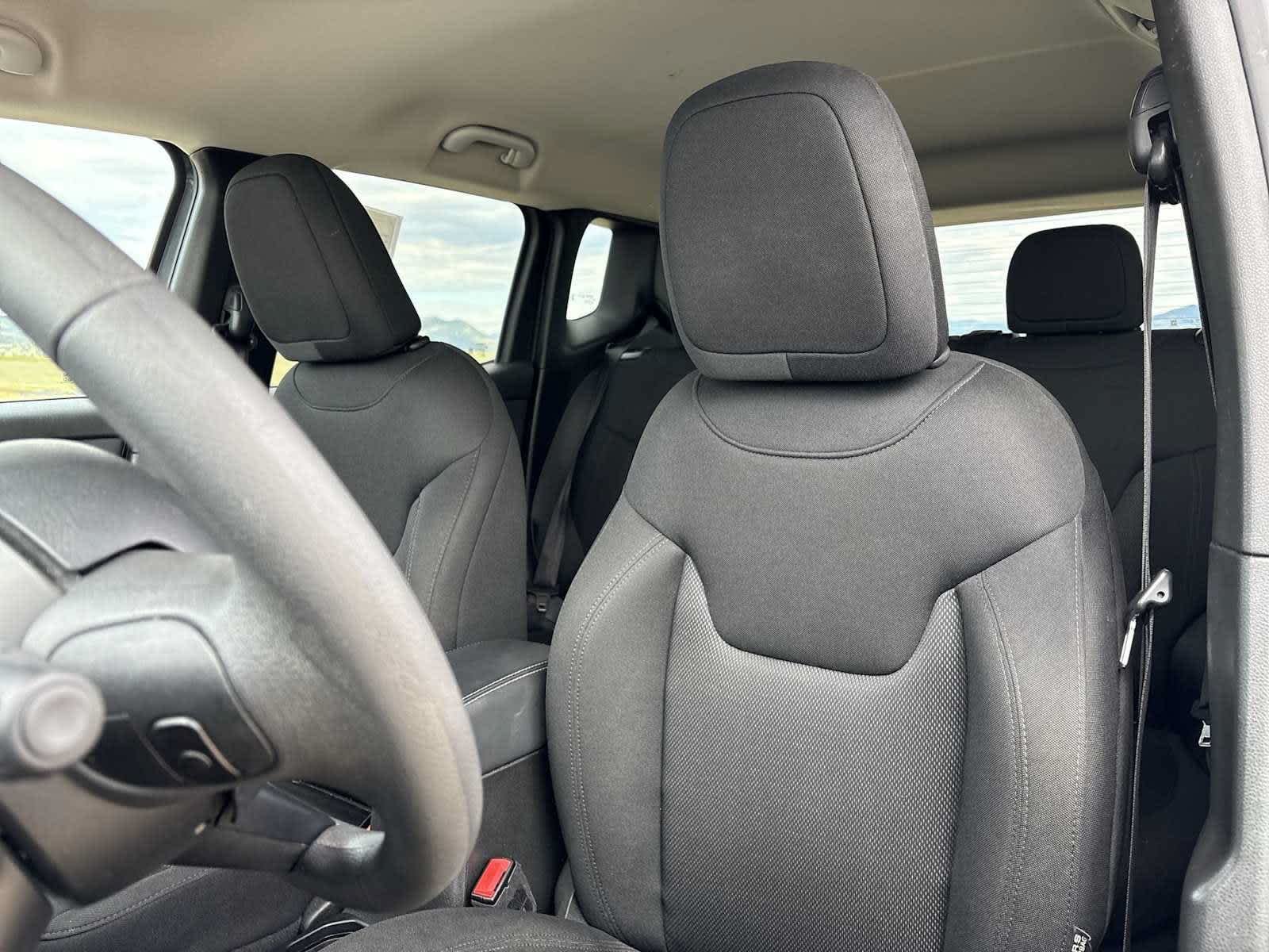 Used 2023 Graphite Gray Jeep Latitude image 20