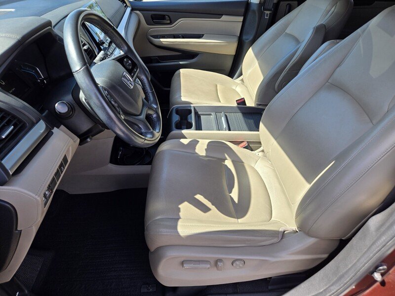 Used 2018 Deep Scarlet Pearl Honda EX-L AUTO image 10
