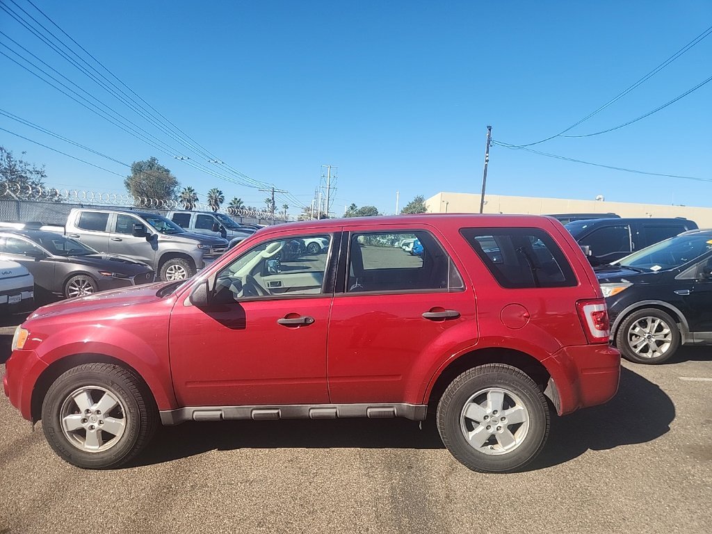 Used 2010 Red Ford XLS image 9