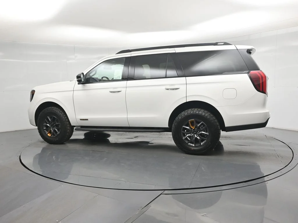 New 2026 Star White Metallic Tri-Coat Ford Tremor image 6