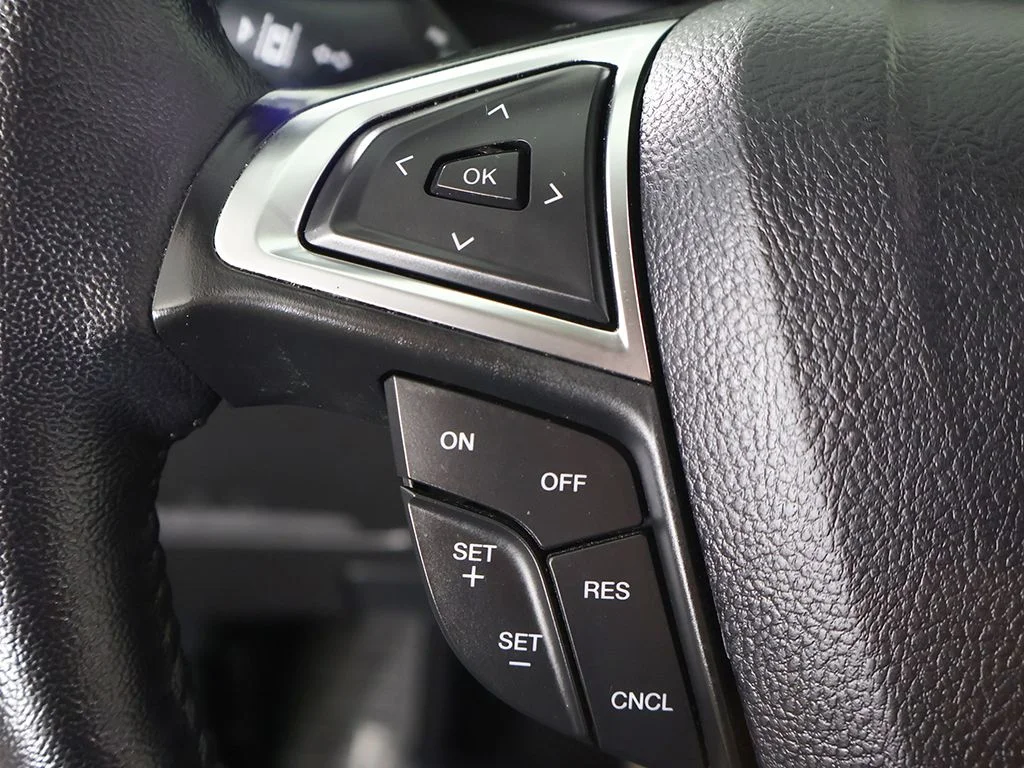 Used 2024 Gray Ford SEL image 40