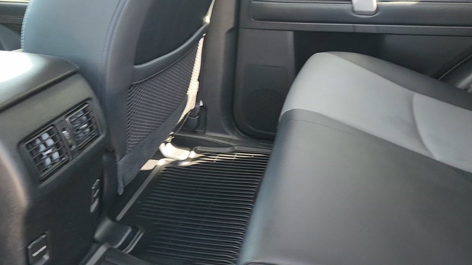Used 2019 Super White Toyota SR5 image 30