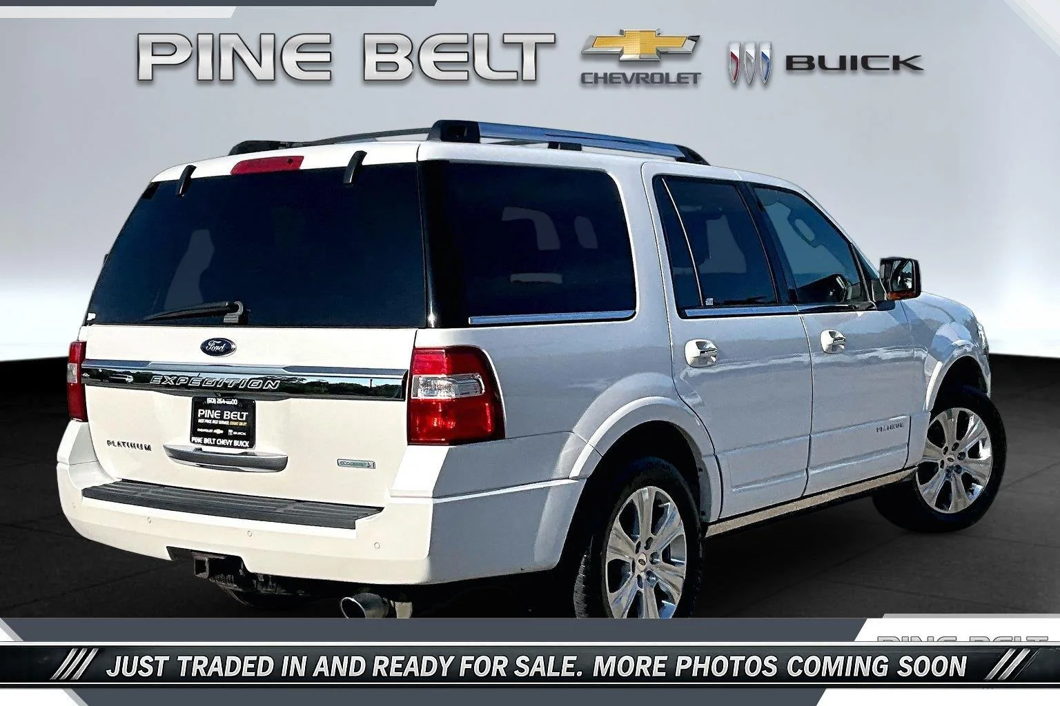 Used 2016 White Platinum Metallic Tri-coat Ford Platinum image 11