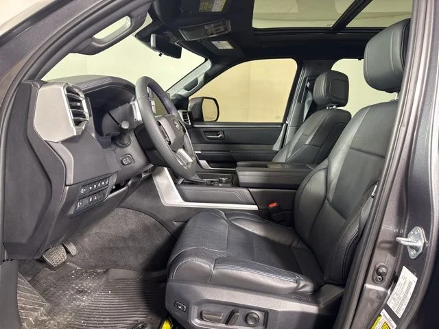 2025 Toyota Tundra Platinum - Photo 11