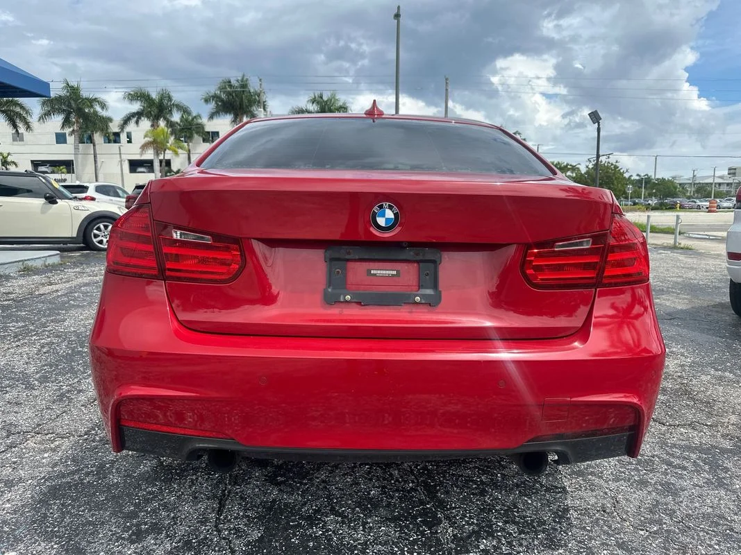 Used 2013 Red BMW xDrive image 6
