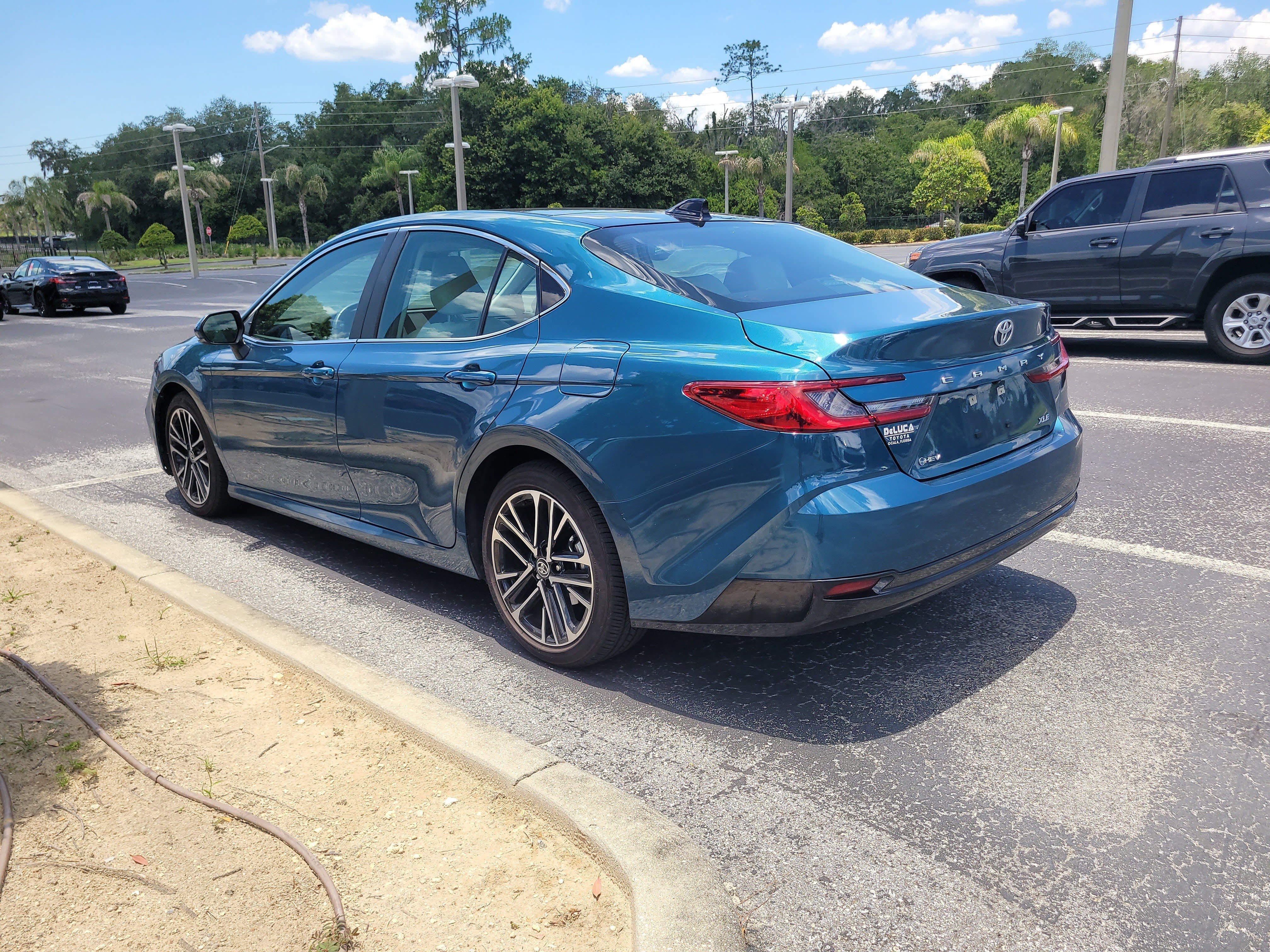 Used 2025 Ocean Gem Toyota XLE image 7