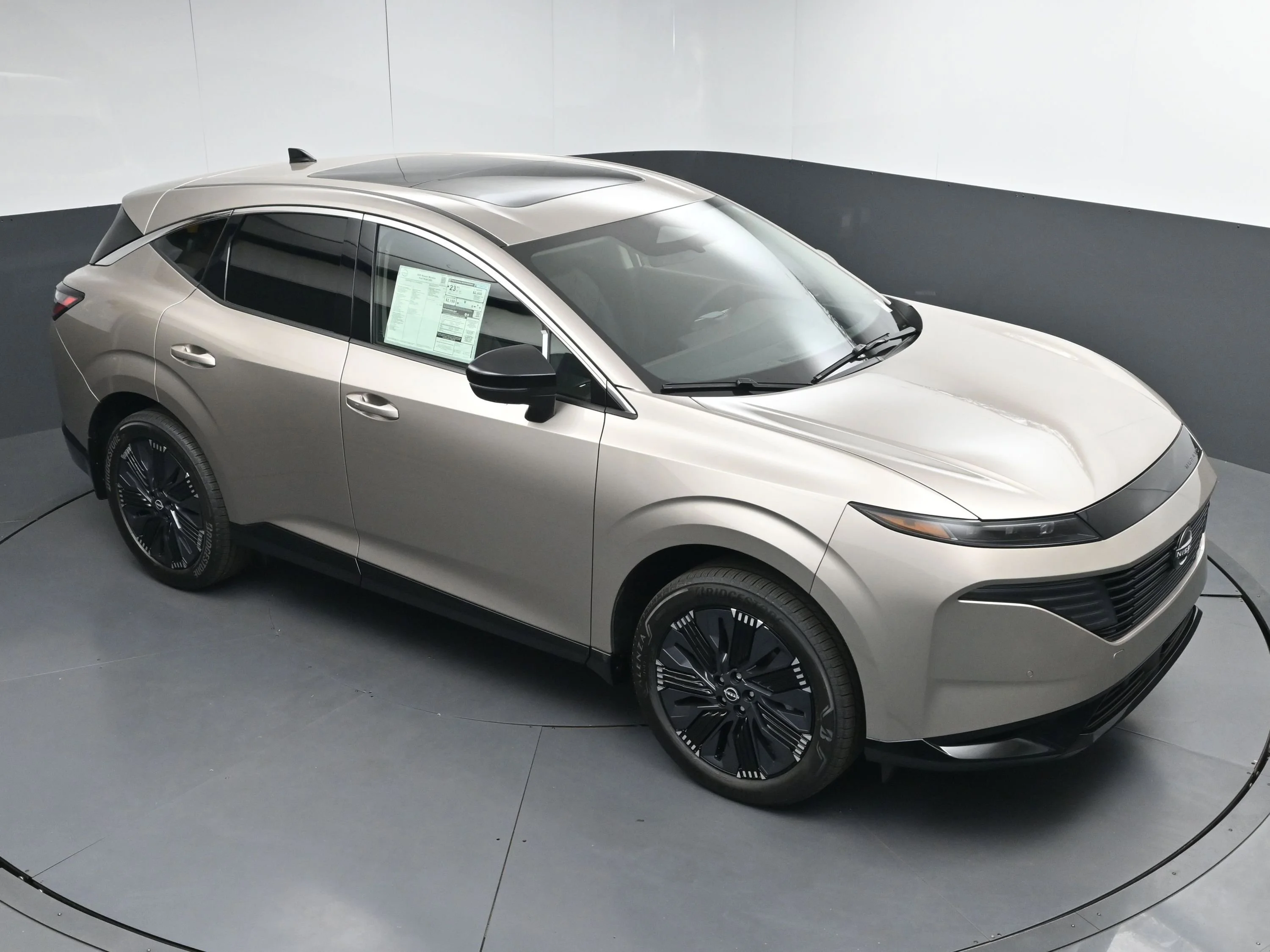 New 2026 Champagne Silver Metallic Nissan Platinum image 33