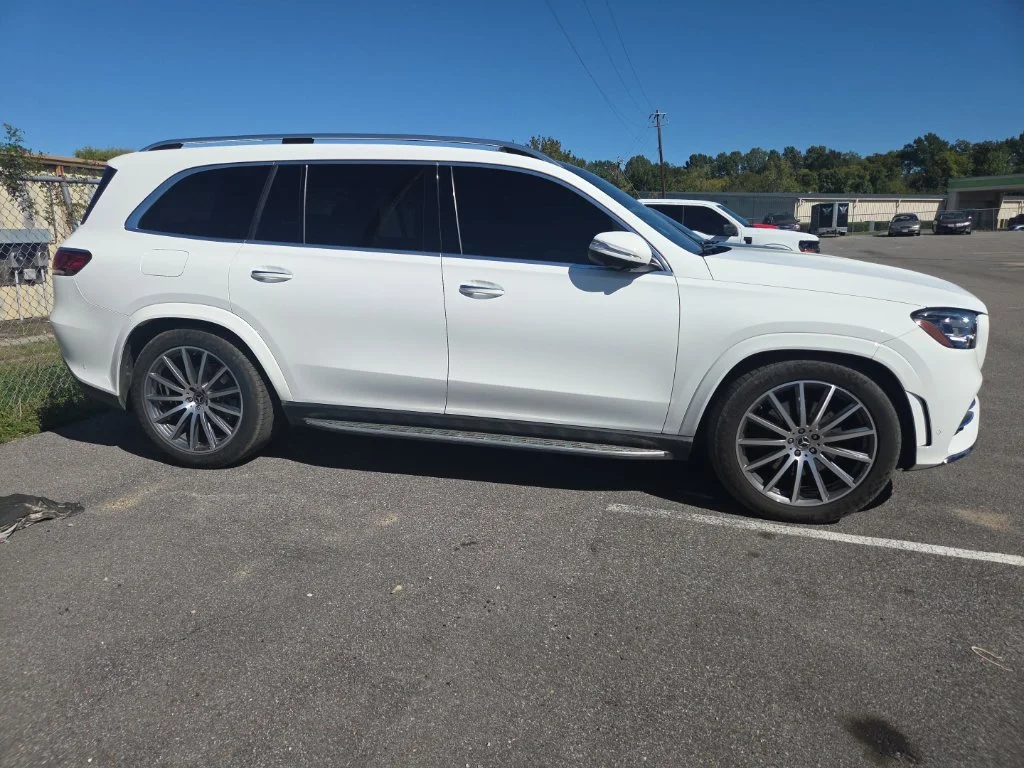 Used 2023  Mercedes-Benz GLS 450 image 10
