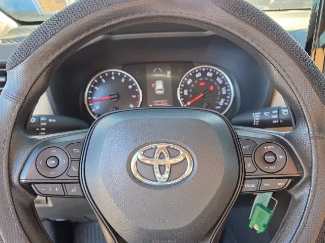 Used 2022 Red Toyota LE image 23