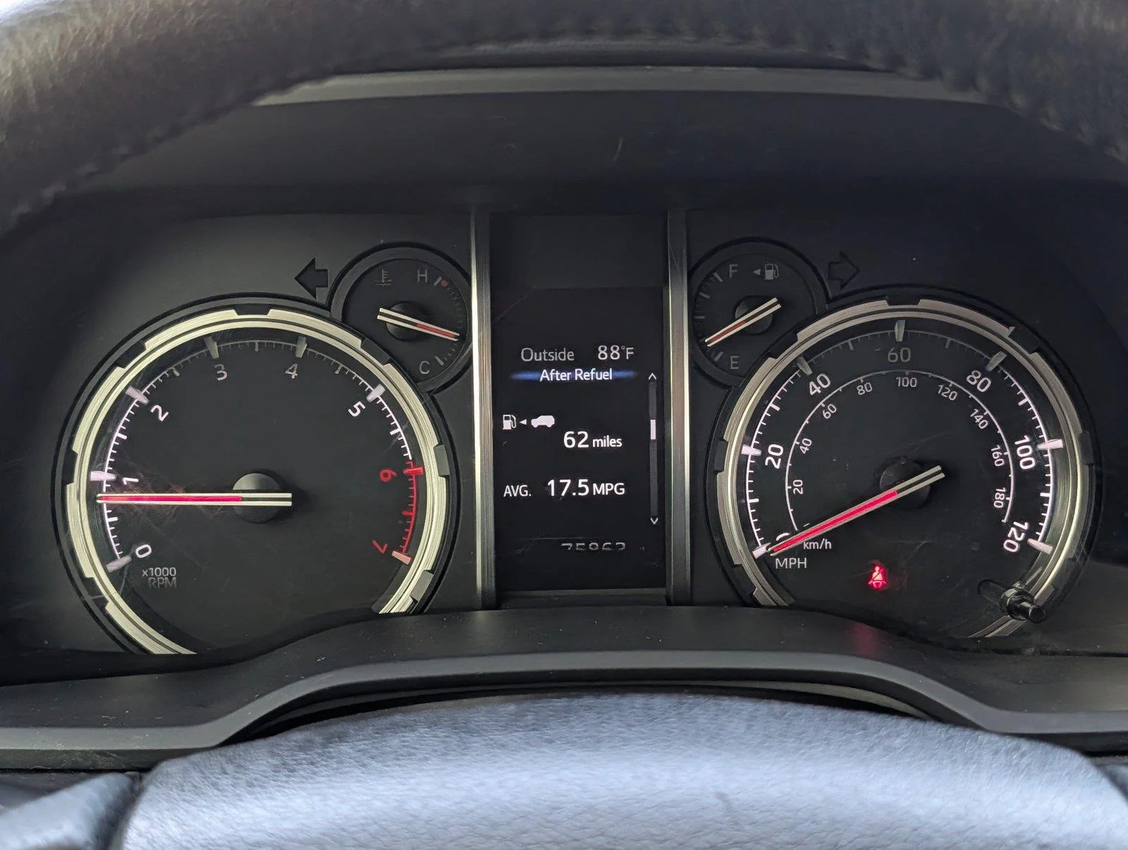 Used 2020 Midnight Black Metallic Toyota Venture image 22