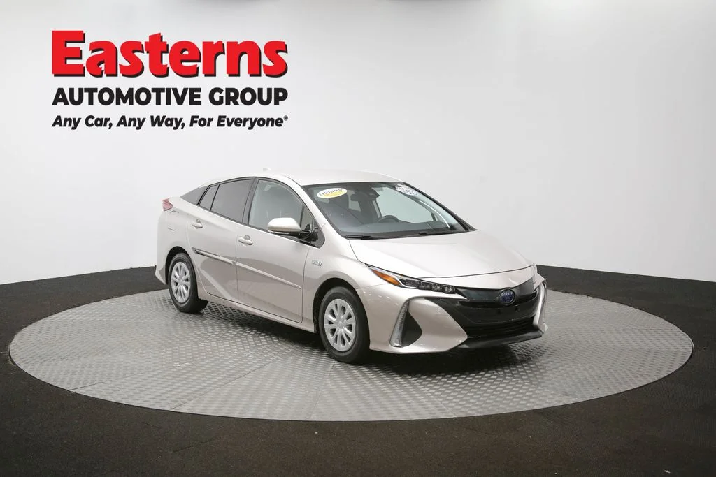 Used 2020 Gray Toyota XLE image 47
