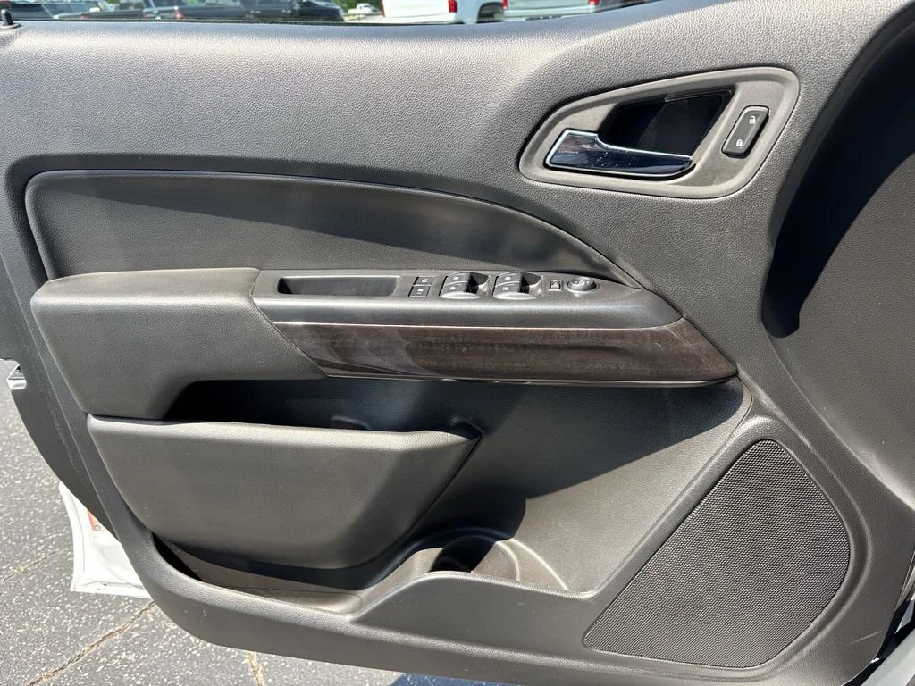Used 2022 Summit White GMC Elevation image 14