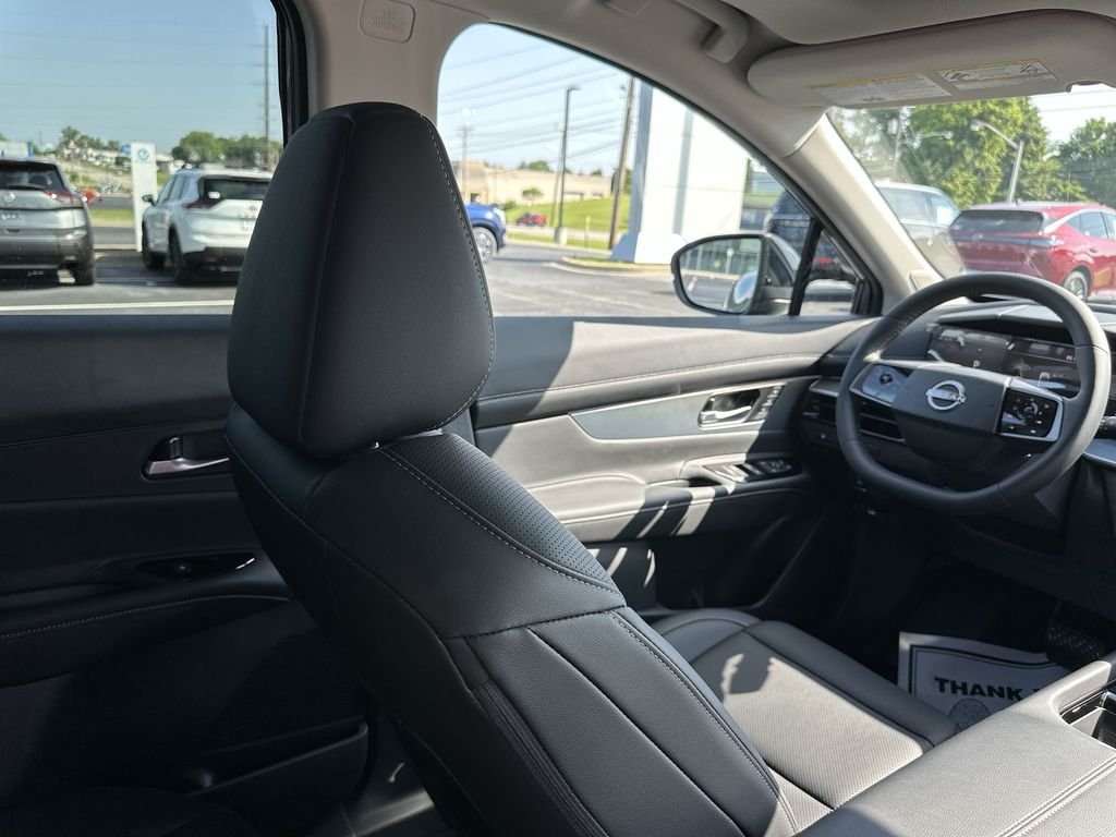 New 2026 Gray Nissan SL image 15