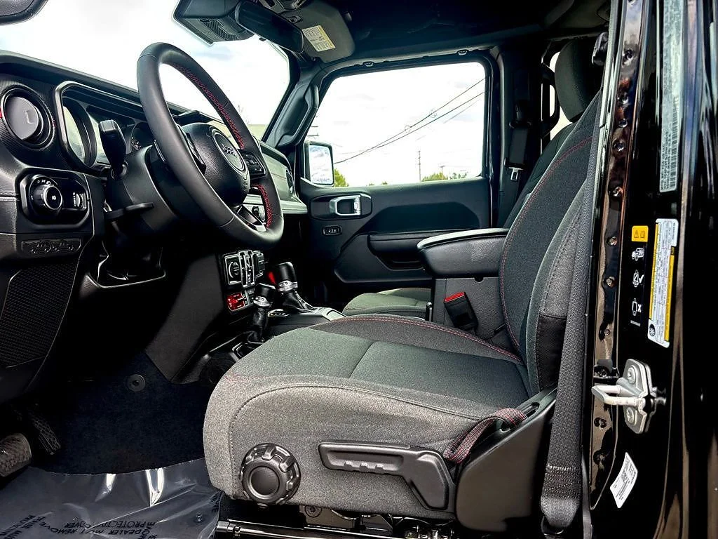 Used 2024 Black Jeep Rubicon image 13