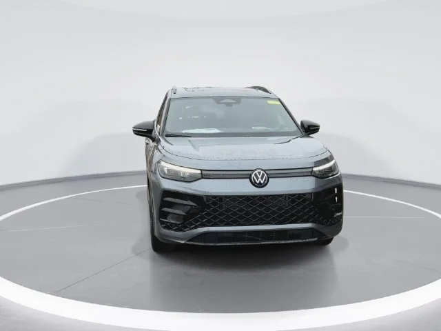 2026 Volkswagen Tiguan SE R-LINE BLACK - Photo 11