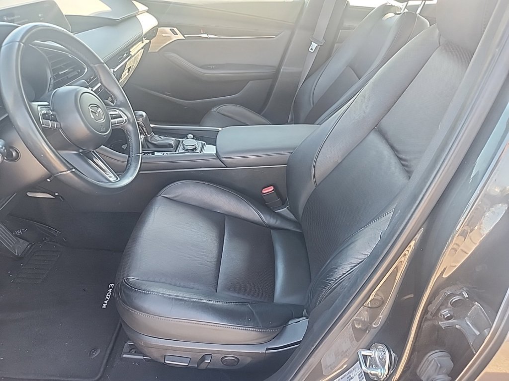 Used 2019 Machine Gray Metallic Mazda Premium image 18